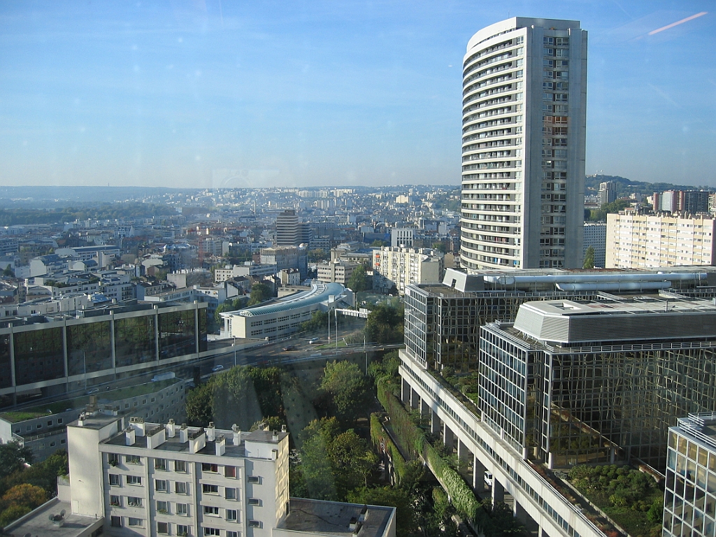 Ariane 11ème étage vue sud 08.jpg